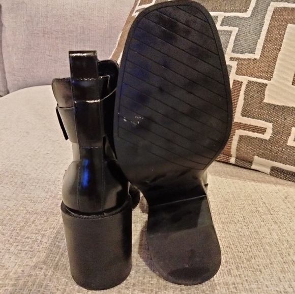 Zara Black Leather Ankle Boots - Picture 7 of 10